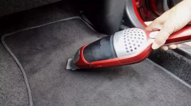 夏天车里驱蚊子的最好办法,车内睡觉蚊子最好的驱蚊方法