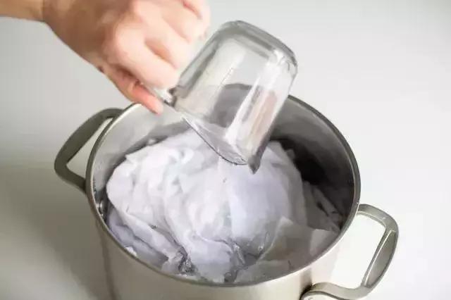 技能控｜夏日白T恤易泛黄，分分钟让Ta洁白如新！