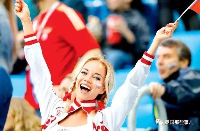 俄罗斯女球迷事件,俄女球迷遭暴打