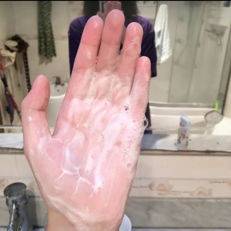 日本莎娜豆乳洗面奶真假,测评大牌保湿乳