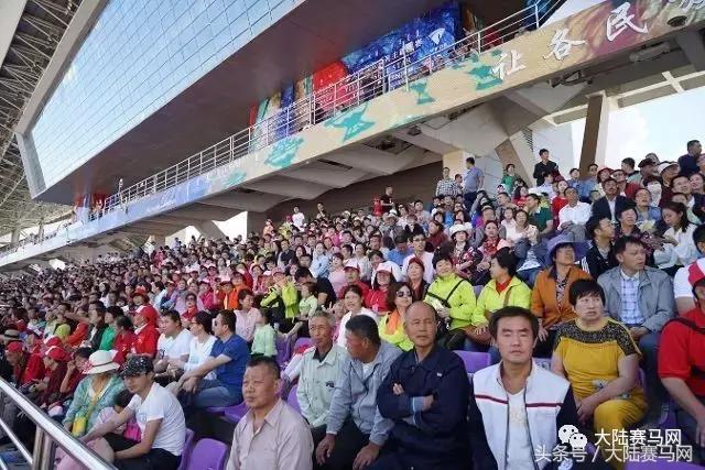 伊泰大漠鄂尔多斯金杯赛火爆来袭！开启“三杯一节”品牌赛马序幕