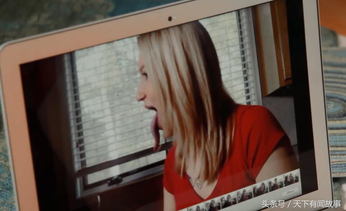 女子舌头长200厘米,女子舌头30厘米长