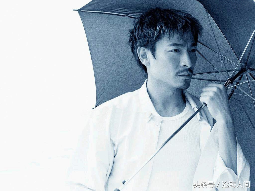 听华仔的歌瞬间泪目,听华仔唱歌完整版