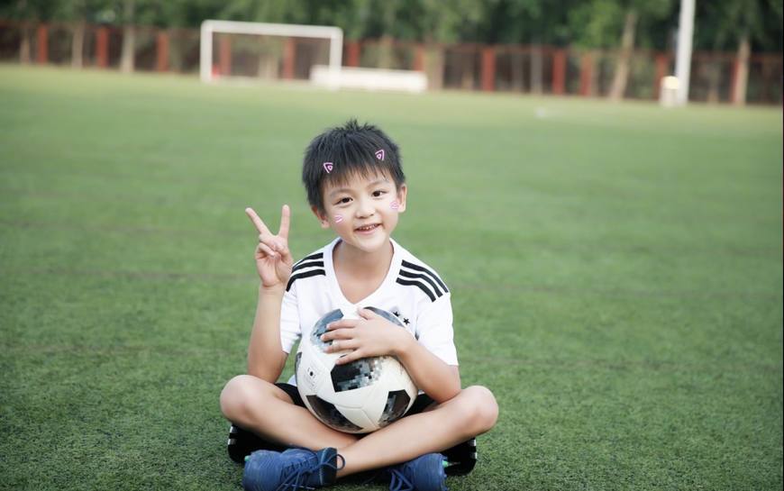 田亮森碟图片,田亮儿女写真