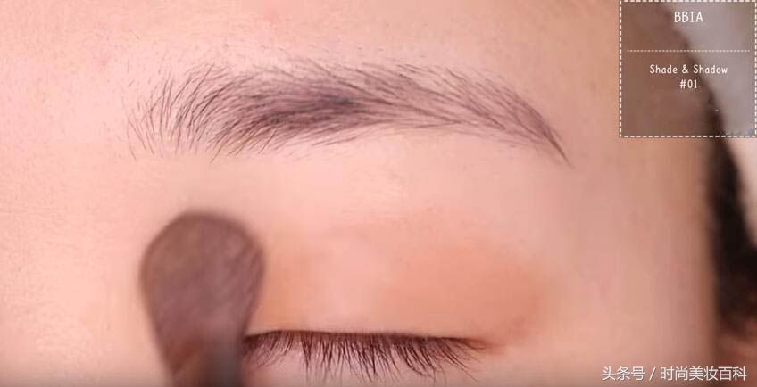 时尚美妆魅力十足的日常妆容教程,时尚美妆哑光唇妆技巧教学