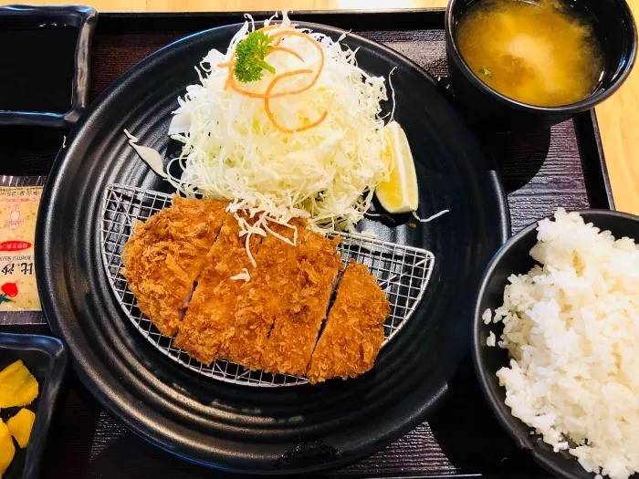 我愿意把夏天长胖的份额，统统留给日式猪排！