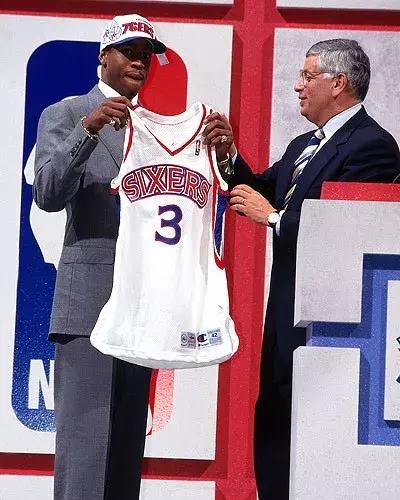 艾弗森：平凡身高的不平凡故事，他是球场上的“答案”｜球学