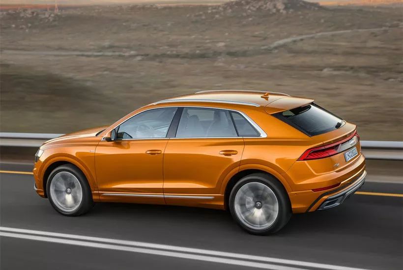 奥迪q8尊享动感和宝马x5进口顶配,2021款奥迪q8和宝马x5