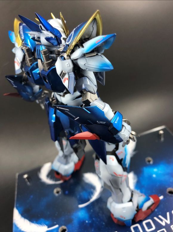 佳作：炒冷饭的阿迪达斯hirm飞翼高达，老衲作品