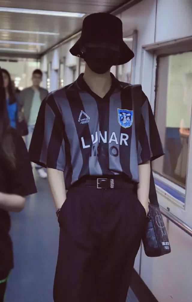 潮爆了的带货王？竟然是这支球队这款球衣？！