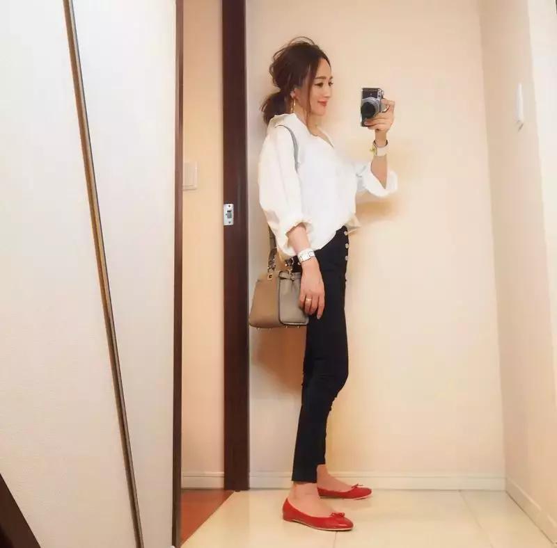 高帮小白鞋女款2020真皮平底鞋,入手一双软底软面平底小白鞋