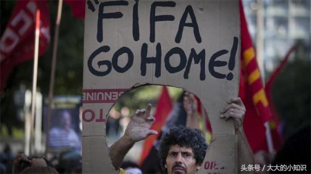 国外足球专家是如何看待世界杯的？在独裁统治下举办世界杯更容易