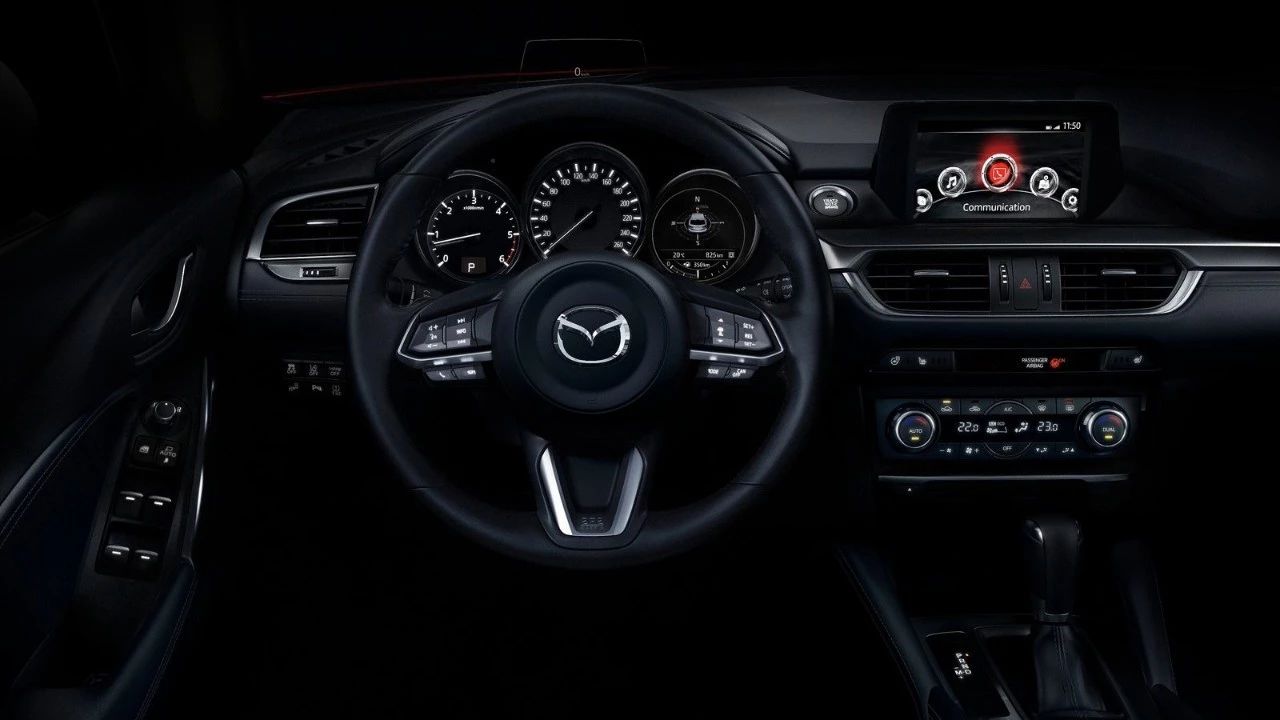 全新本田雅阁对比阿特兹！20万运动中型车该如何选择？