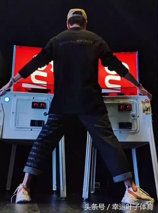 周董和蔡依林同唱,周杰伦和林俊杰谁的水平高