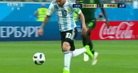 终于进了一个球的经典动作,梅西停球卸球一气呵成