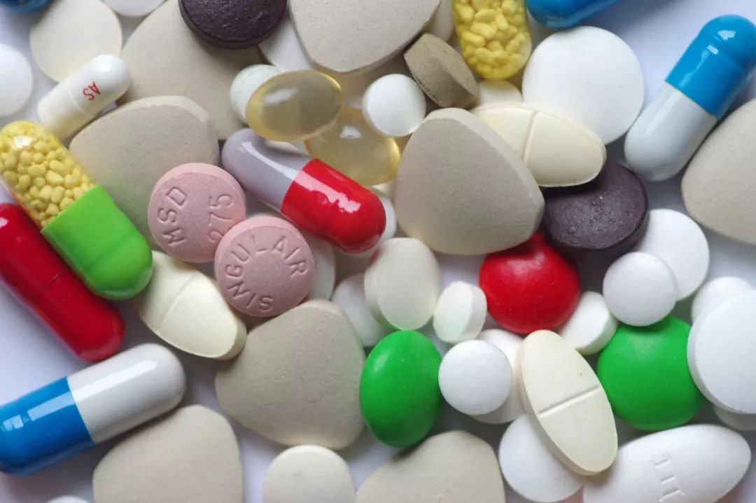 2岁女童乳房“发育”、*体下**出血，竟因邻居小孩给了她这个…………