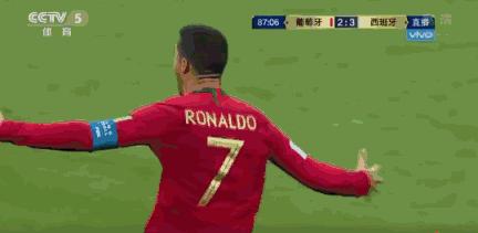 c罗的落叶球绝技,c罗的电梯球教学