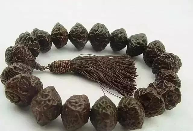 戴什么手串对男人身体好,男士戴小凤眼手串的好处