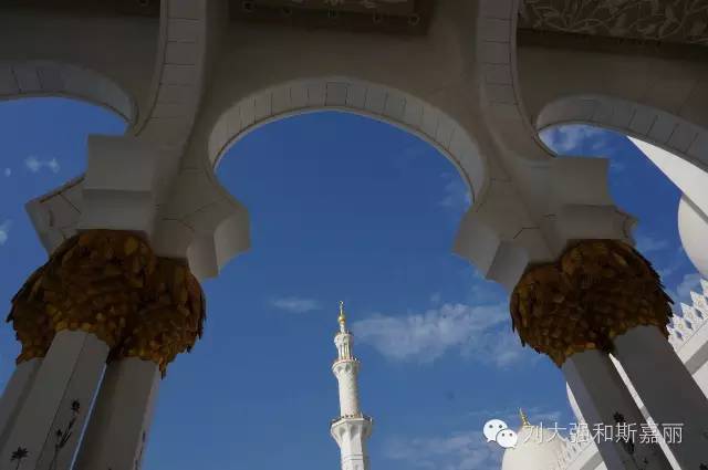 迪拜的壕无人性,迪拜的穷你知道吗