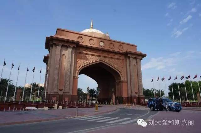 迪拜的壕无人性,迪拜的穷你知道吗