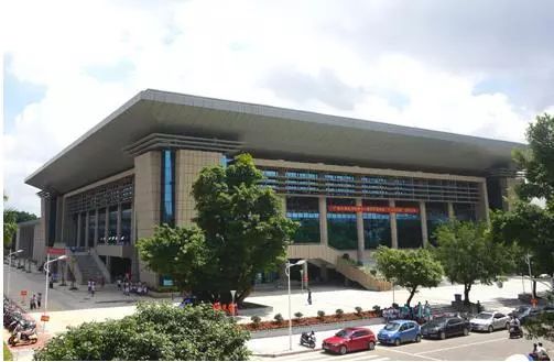 广西高校运动场哪家好,广西区高校排球赛