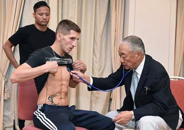 韩国踢球脏动作,韩国疯狗