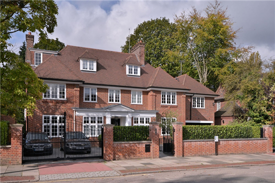 厄齐尔vs迪丽热巴,厄齐尔迪丽热巴