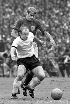 英媒评历史最佳球员,英媒评选足坛历史前十