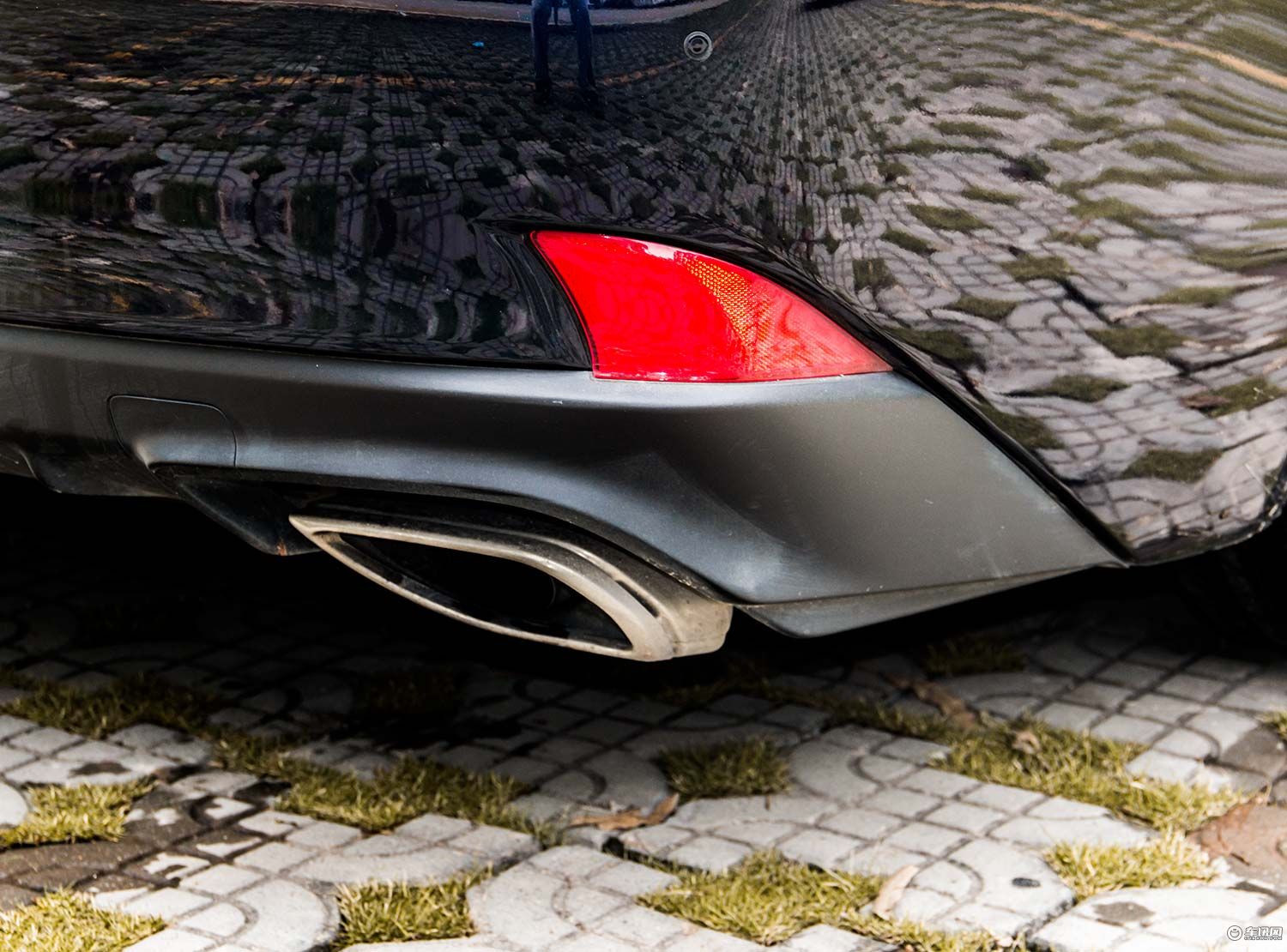 这款高颜值轿车不只男人喜欢女孩看了也瞬间心动实拍雷克萨斯IS