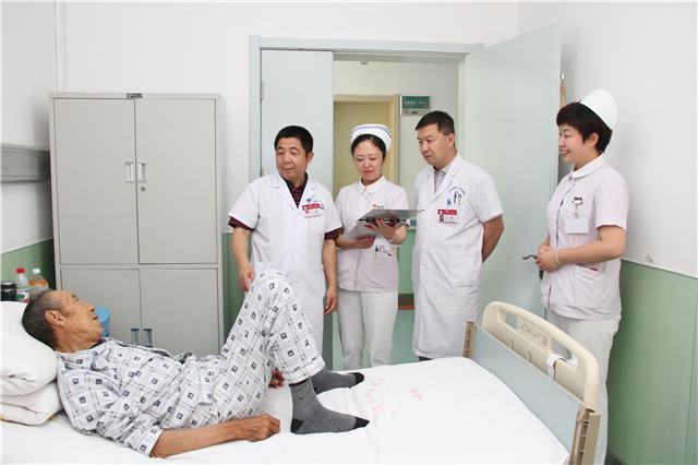 前列腺增生经尿道微创电切手术,前列腺增生加膀胱结石微创手术