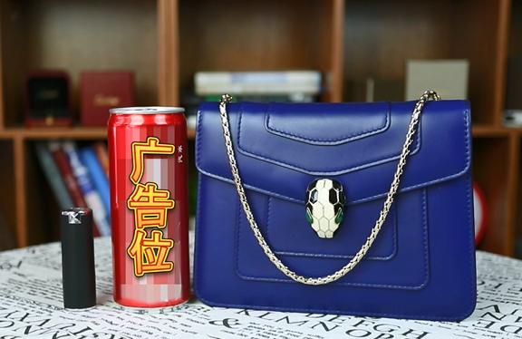 宝格丽最小蛇头包竟然卖1万7？看了下设计，估计锁扣最值钱了！