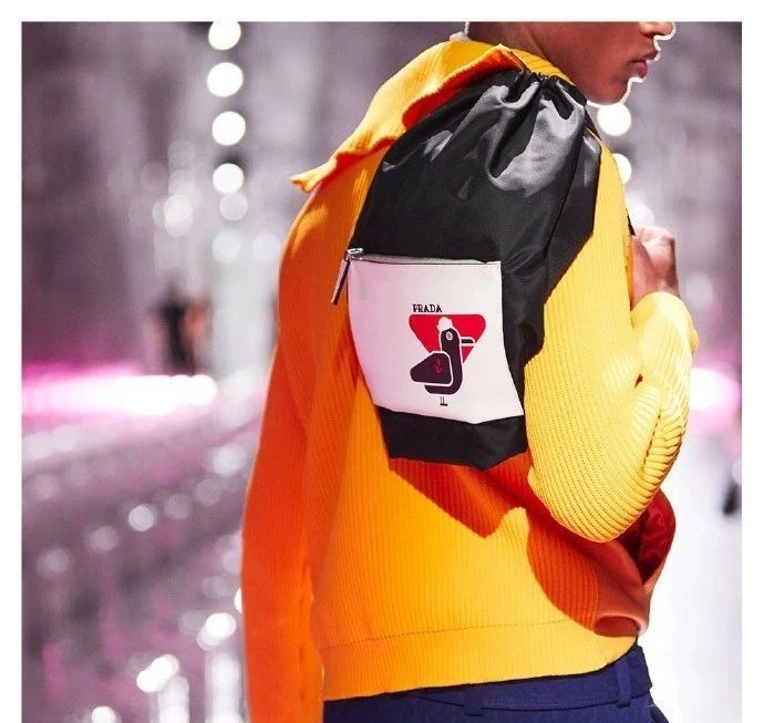 prada鍐嶇敓绯诲垪,prada鎹㈡帉闂ㄤ汉