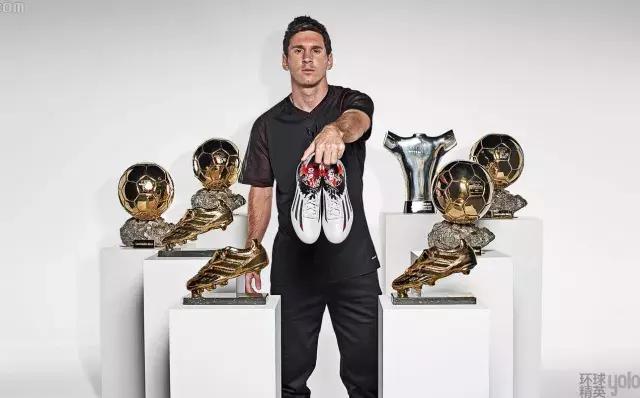 里奥梅西踢足球的视频,足球之王里奥梅西