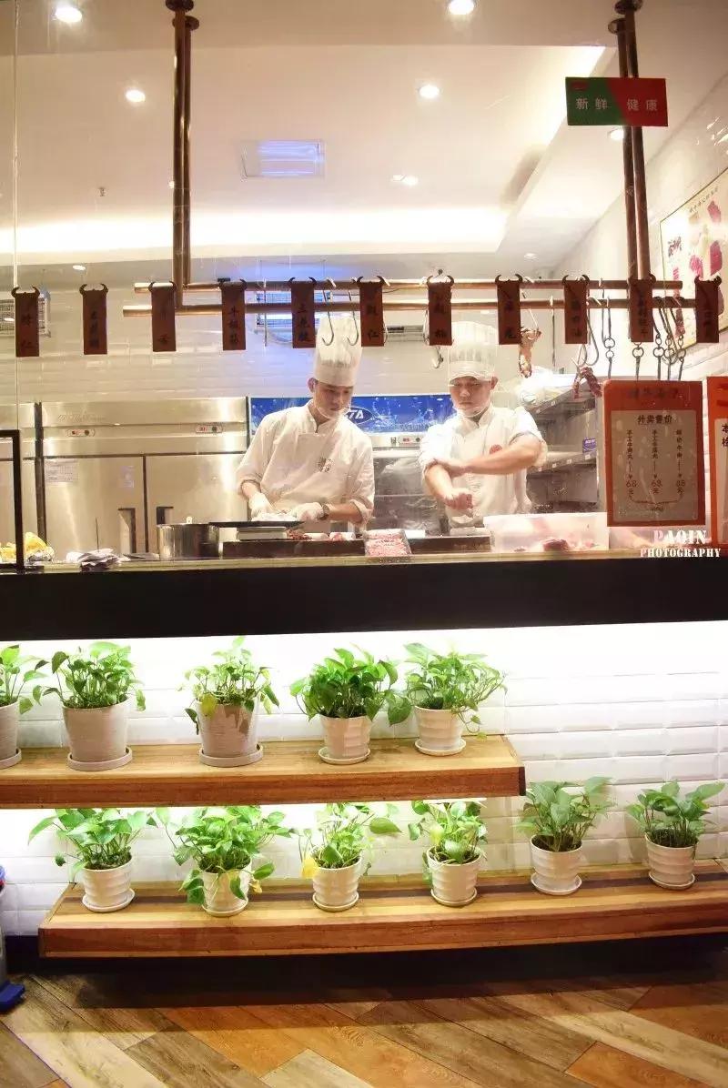 这家潮汕牛肉火锅每天只卖一头牛！