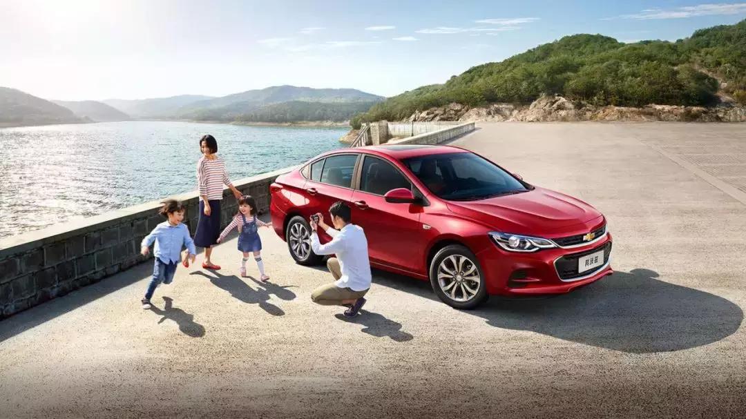 想捧回大力神？你们需要一台科沃兹司职中后卫……