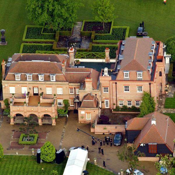 足球贫民窟球星,足球巨星最大的豪宅