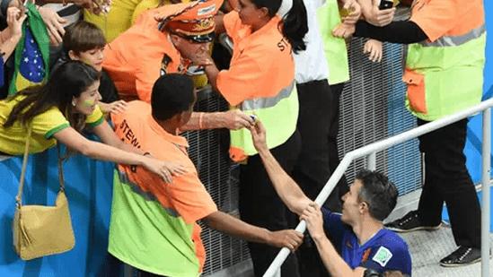 世界杯十大悲情时刻完整版,世界杯上十大无法超越的经典镜头