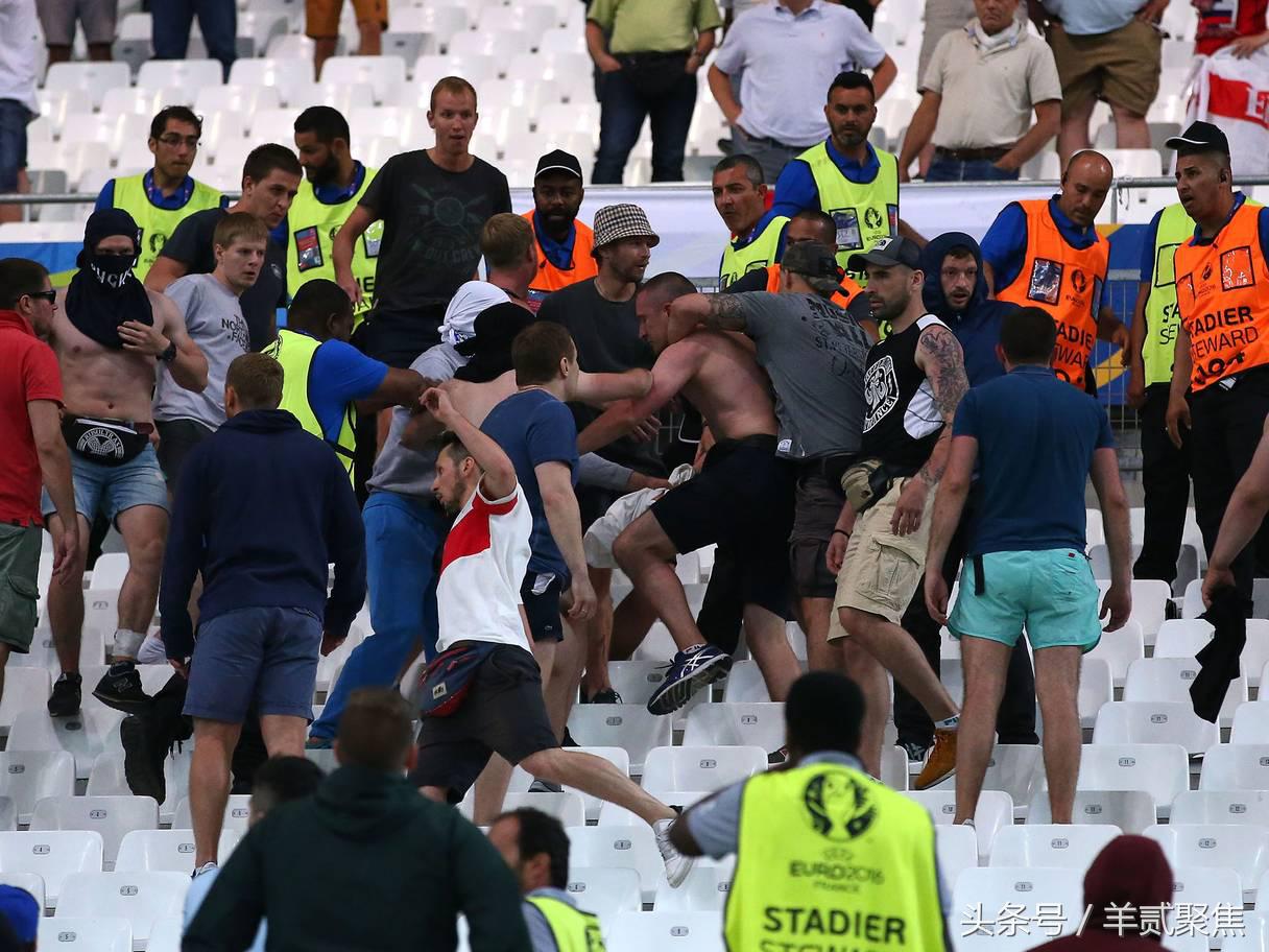俄罗斯英格兰球迷冲突视频,英格兰球迷被俄罗斯球迷暴打