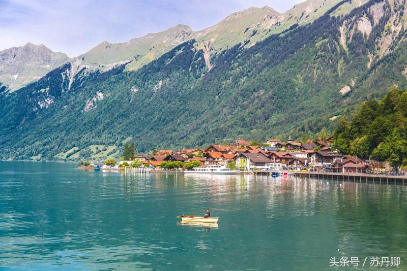 中国游客花100欧元坐一趟黄金列车，全程睡觉聊天谈奢侈品