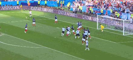 姆巴佩梅开二度绝杀巴萨,法国杯姆巴佩造三球