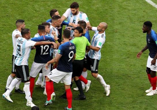 闃挎牴寤烽搧鍗墦绡悆,涓夋灏嗙悆韪㈣繘瀵规柟鐞冮棬