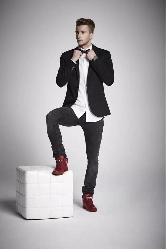 世界杯上那些神仙颜值球迷,世界杯帅男合集