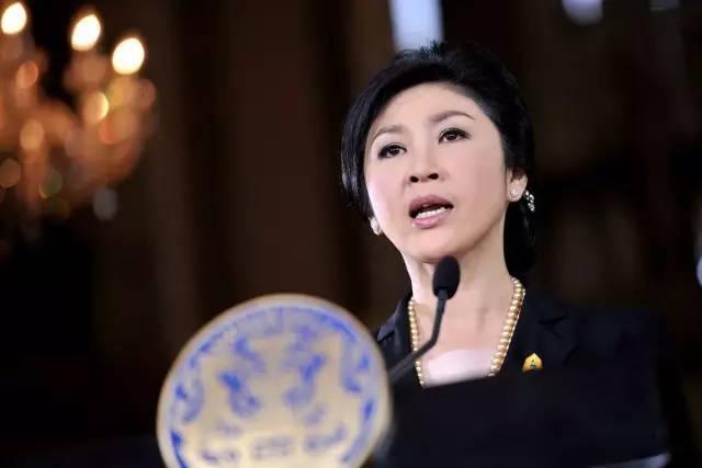 泰国总理英拉惊艳的照片,世界华人女总统