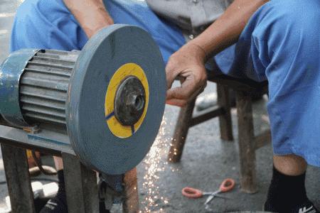 菜刀怎么磨什么角度才锋利耐用,不管菜刀有多钝大厨教你一招