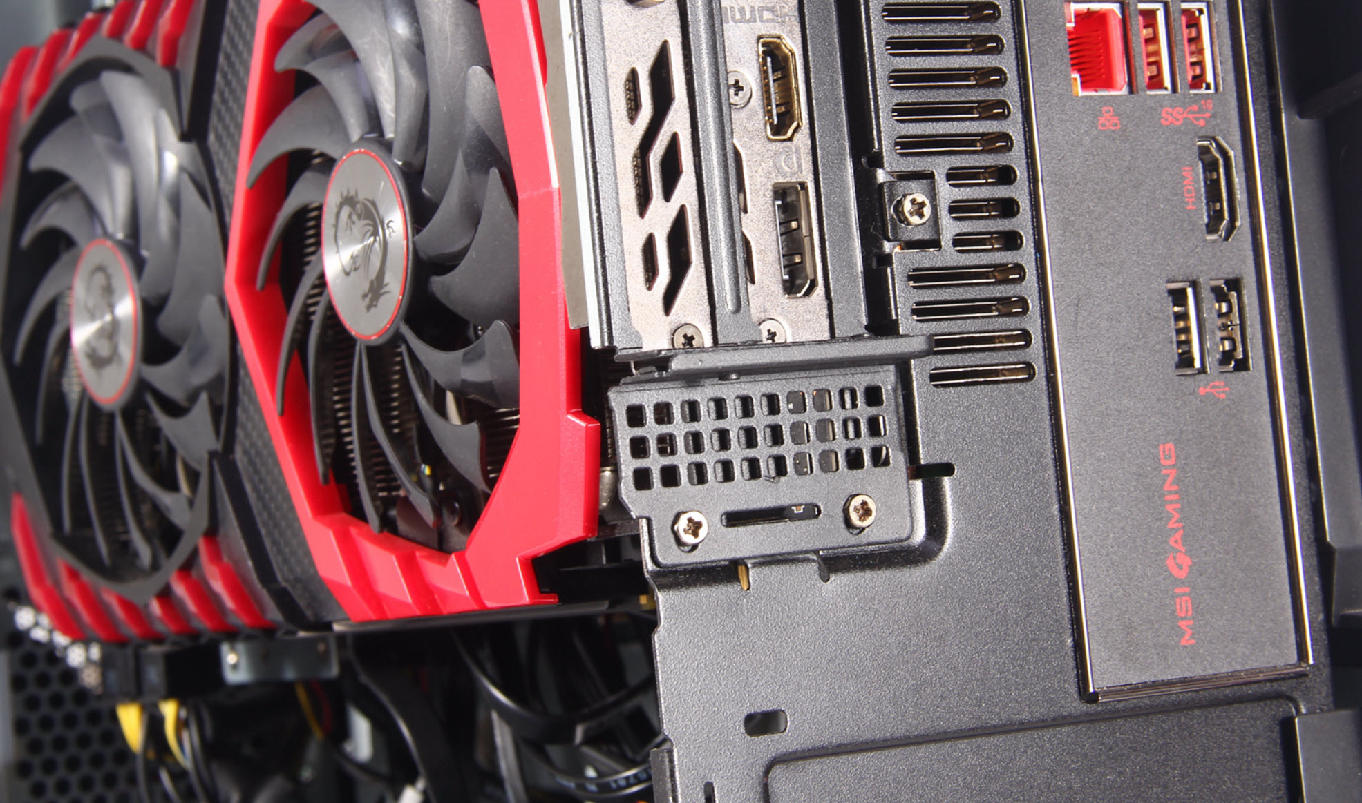 耿耿于怀，换上地表最强游戏显卡再战胆气寒