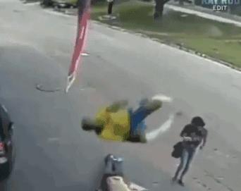 18年世界杯内马尔夸张翻滚,世界杯足球搞笑事件