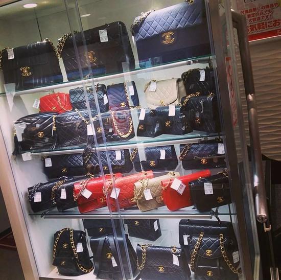 5000买的二手奢侈品包能卖多少钱,二手奢侈品店包是真的吗