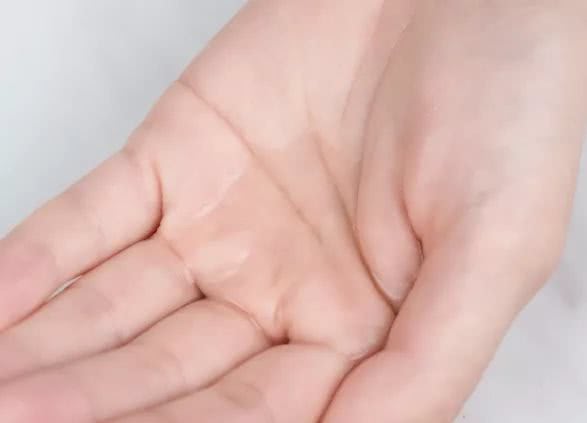 乐敦cc维c美白淡斑霜好用吗,乐敦cc祛黑色素效果怎么样