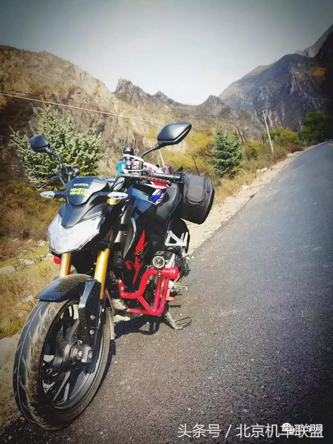 鎽╁弸鍏矾涓婂睍绀烘懇鎵樿溅甯呮皵鍗佽冻,鎽╁弸楠戣缇庢櫙瑙嗛