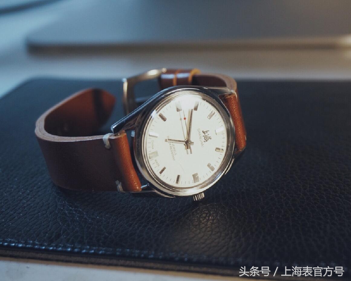 22岁送自己一块手表,老上海牌手表现在值多少钱